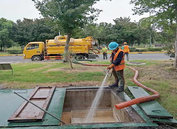 维西化油池清理